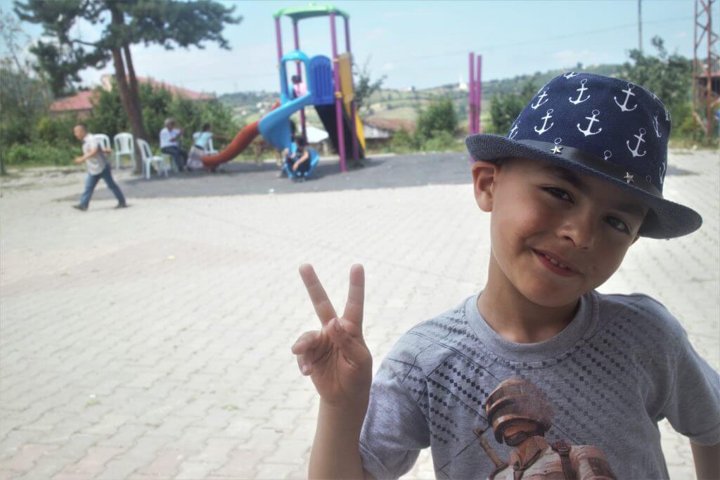 ELVİN ve PTT-DER Düzardıç Köyü Okul Boyama ve Çocuk Şenliği görseli