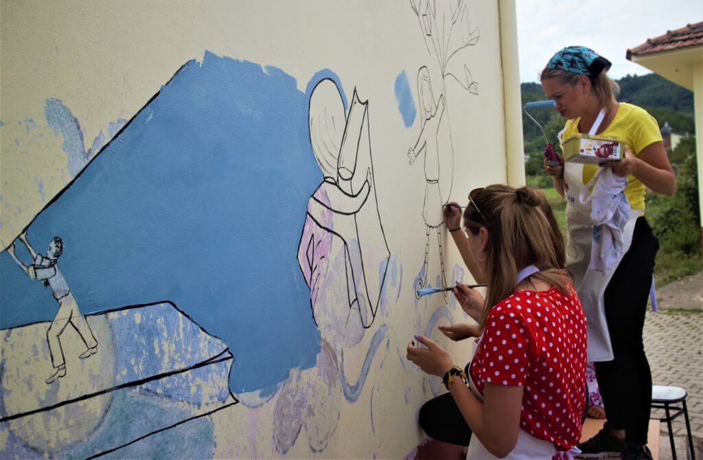 ELVİN ve PTT-DER Düzardıç Köyü Okul Boyama ve Çocuk Şenliği görseli