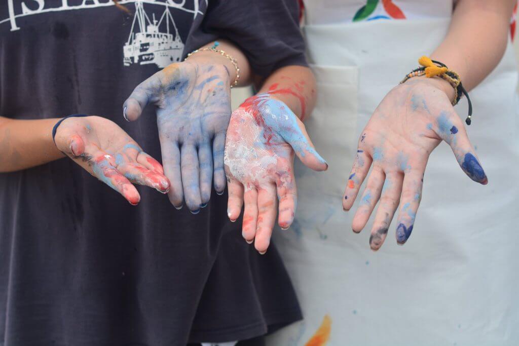 ELVİN ve PTT-DER Düzardıç Köyü Okul Boyama ve Çocuk Şenliği görseli