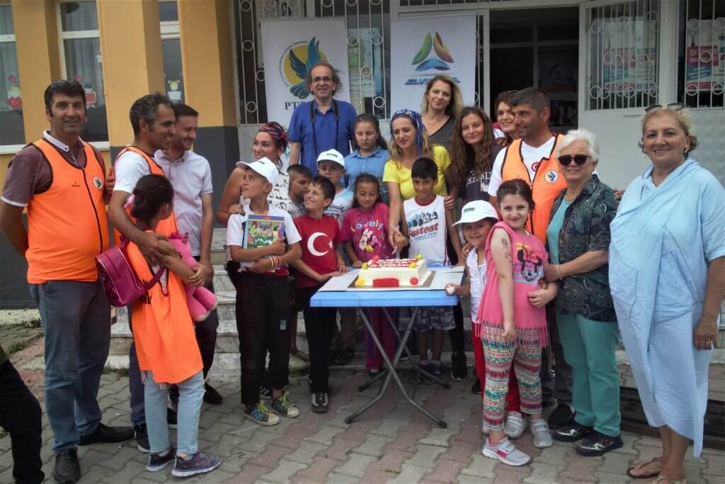 ELVİN ve PTT-DER Düzardıç Köyü Okul Boyama ve Çocuk Şenliği görseli