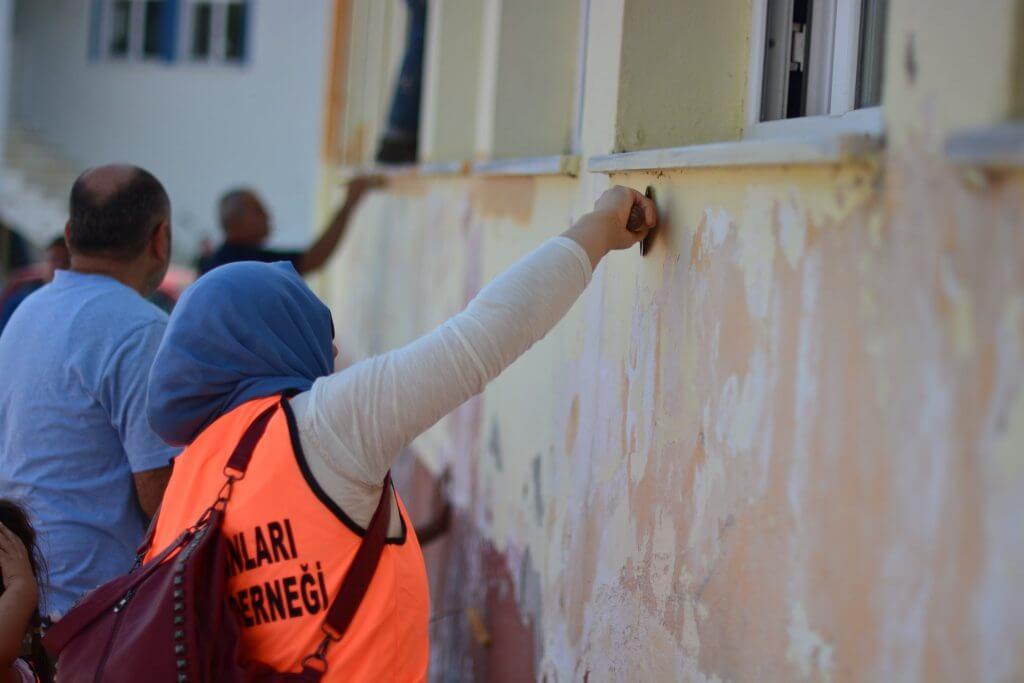 ELVİN ve PTT-DER Düzardıç Köyü Okul Boyama ve Çocuk Şenliği görseli