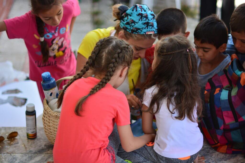 ELVİN ve PTT-DER Düzardıç Köyü Okul Boyama ve Çocuk Şenliği görseli