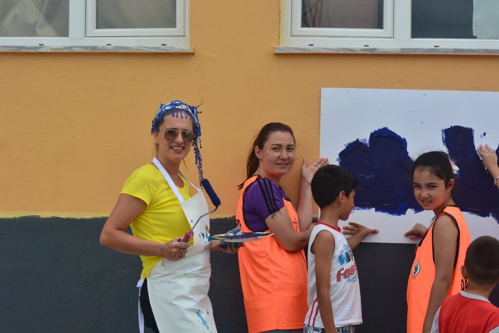 ELVİN ve PTT-DER Düzardıç Köyü Okul Boyama ve Çocuk Şenliği görseli