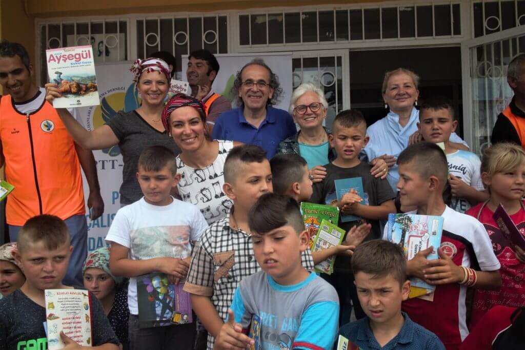 ELVİN ve PTT-DER Düzardıç Köyü Okul Boyama ve Çocuk Şenliği görseli