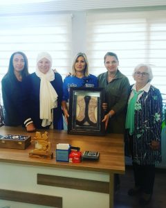 El veren ellerinizle büyüyoruz görseli