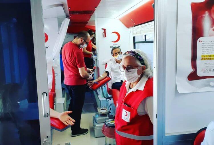 ELVİNDER KIZILAY Kan Bağışı görseli