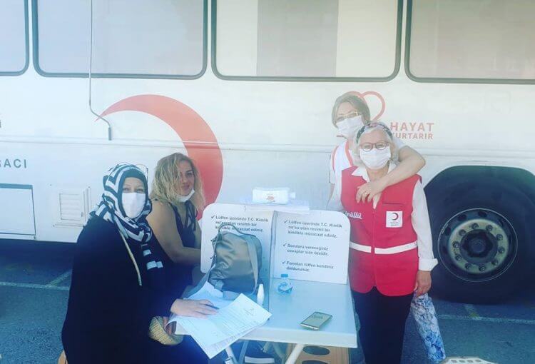 ELVİNDER KIZILAY Kan Bağışı görseli