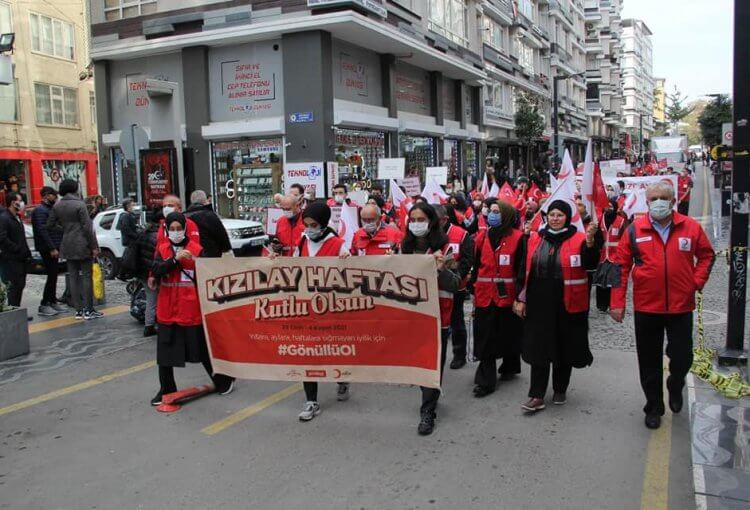 ELVİNDER ve KIZILAY El Ele görseli