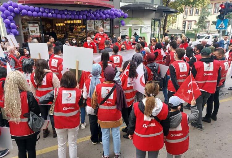 ELVİNDER ve KIZILAY El Ele görseli