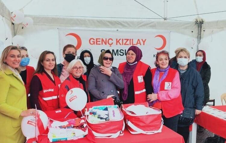ELVİNDER ve KIZILAY El Ele görseli