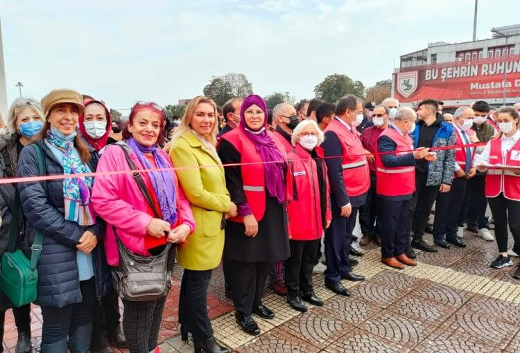 ELVİNDER ve KIZILAY El Ele görseli