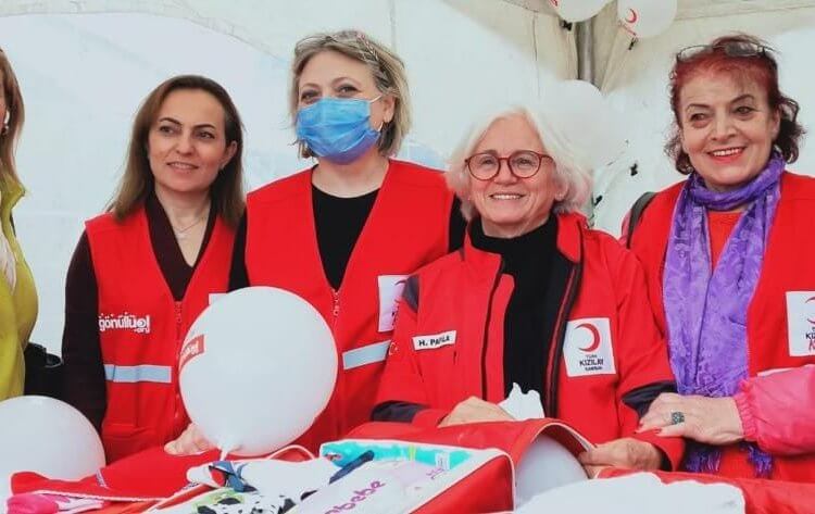 ELVİNDER ve KIZILAY El Ele görseli