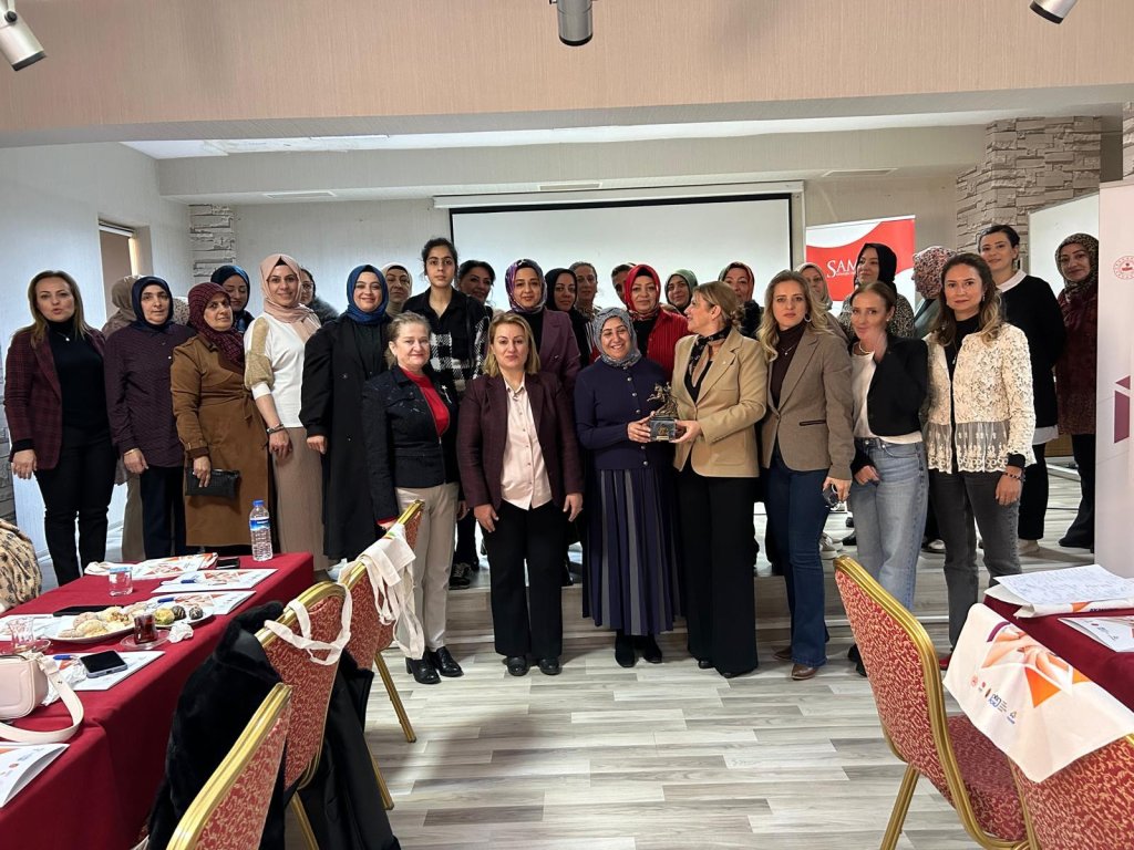 Kanatlanan Kadınlar Projesi Bitlis Toplantısı görseli